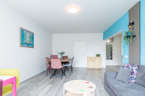 Foto - Te koop: Instapklaar gerenoveerd 3 slaapkamer appartement met berging in Brunssum